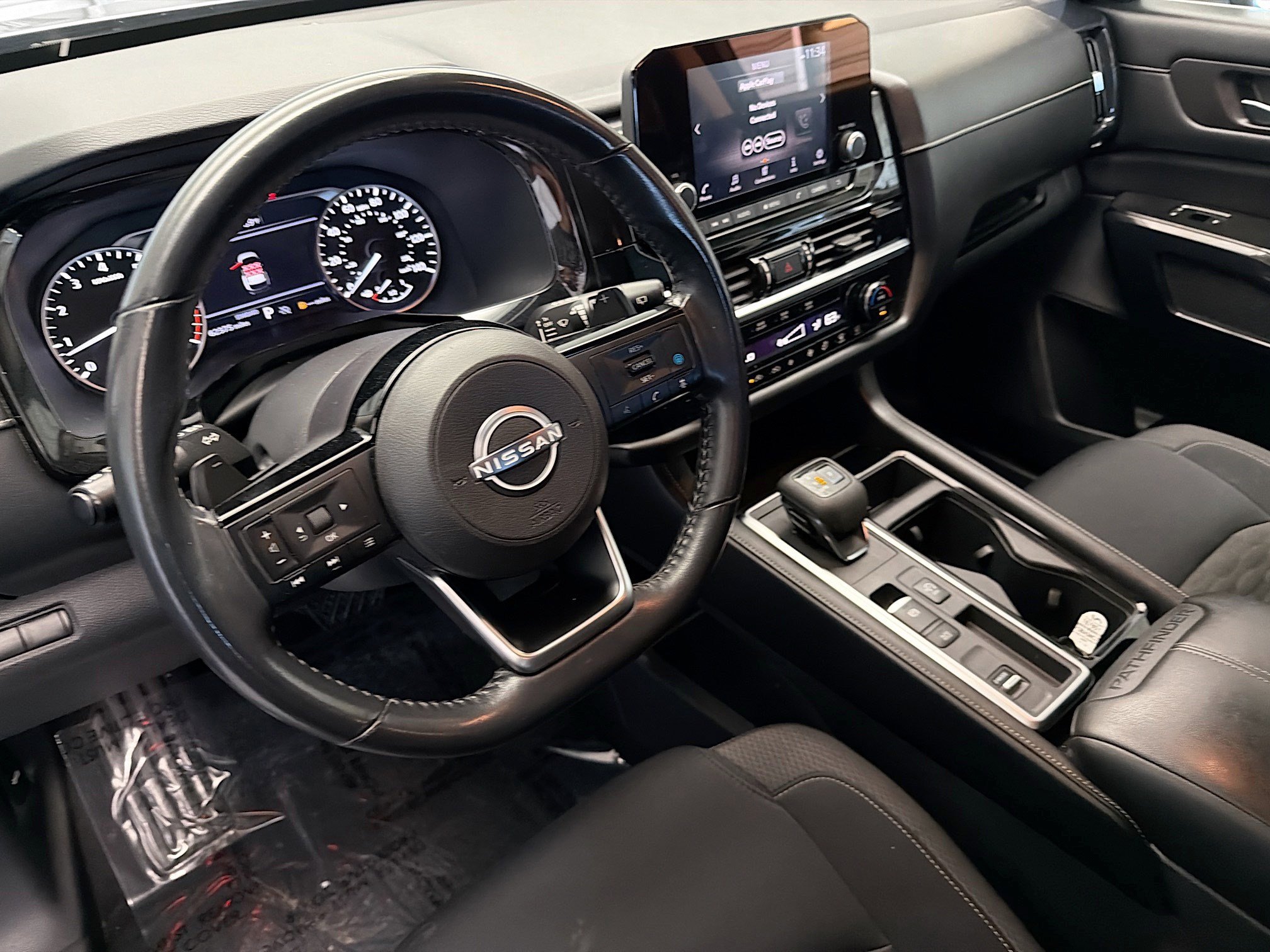 Used 2022 Nissan Pathfinder SV image 7