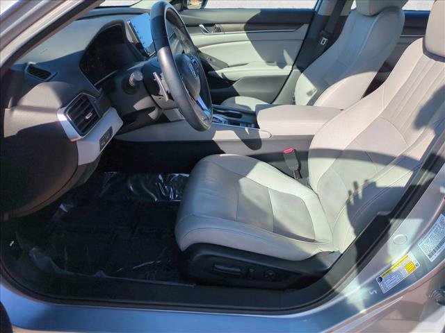Used 2019 Honda Accord Touring image 18
