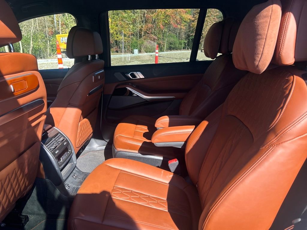 Used 2023 BMW X7 M60i w/ Executive Package image 12