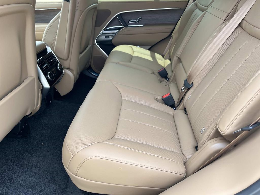 New 2026 Land Rover Range Rover SE AWD/4WD image 10