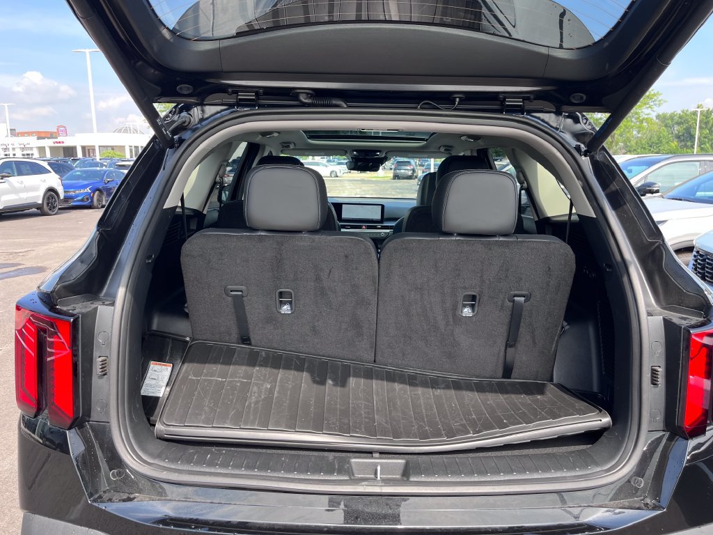 Certified 2026 Kia Sorento SX FWD image 24