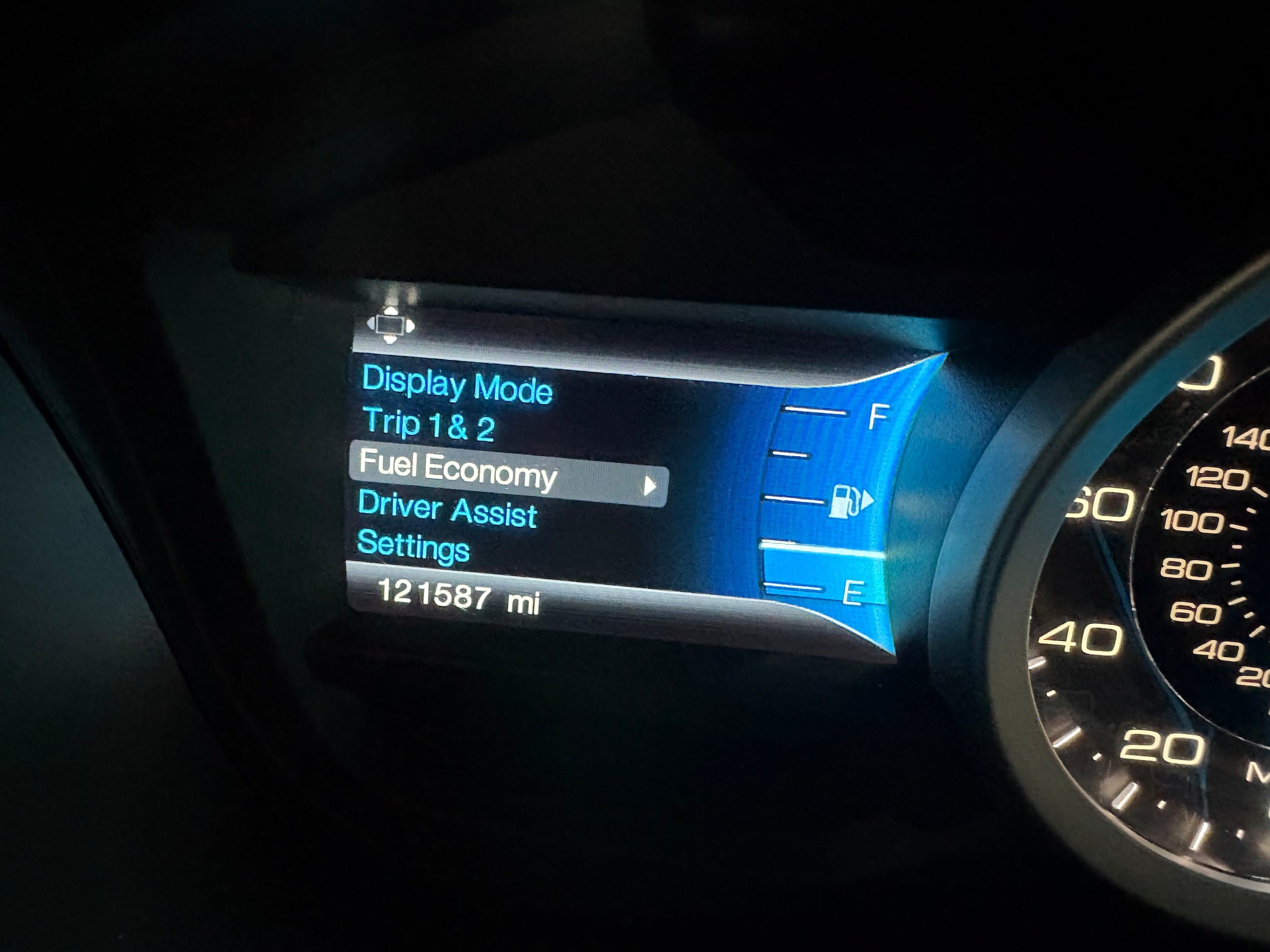 Used 2014 Ford Explorer XLT w/ Equipment Group 202A AWD/4WD image 43