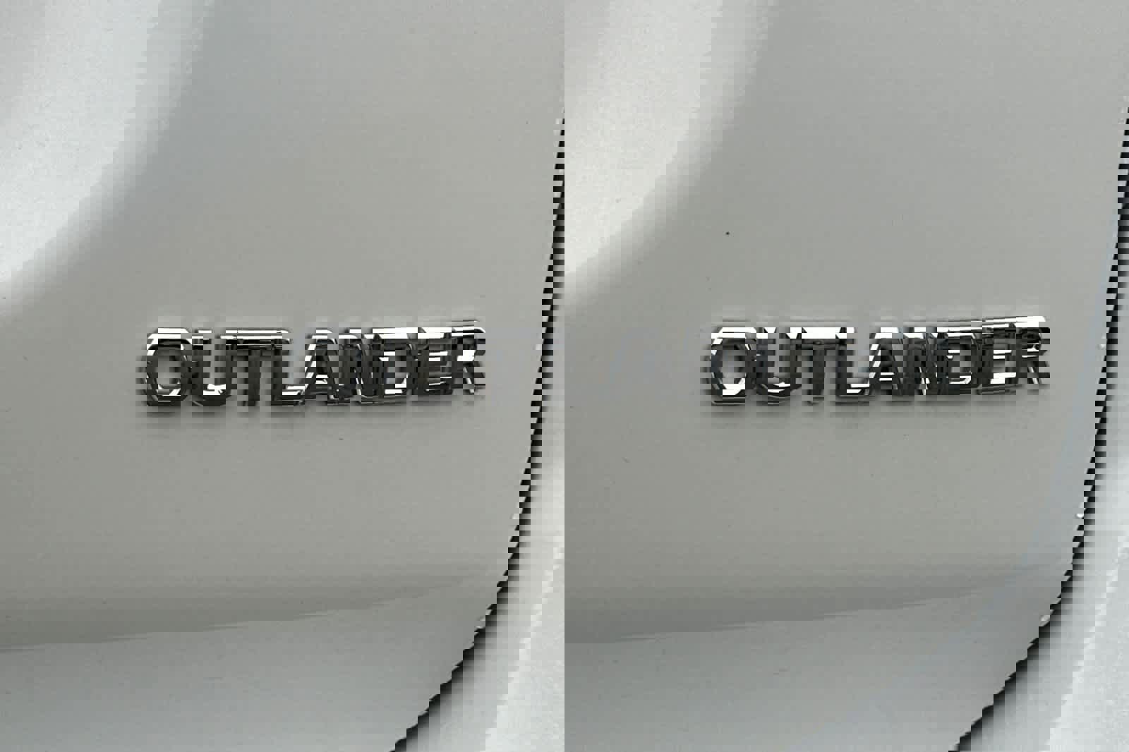 Used 2019 Mitsubishi Outlander ES image 32