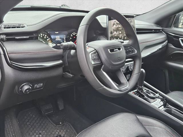 Used 2024 Jeep Compass Trailhawk AWD/4WD image 9