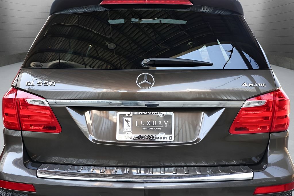 Used 2013 Mercedes-Benz GL 550 4MATIC image 16