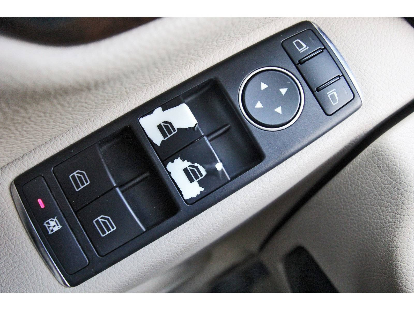 Used 2013 Mercedes-Benz C 250 Sedan image 21