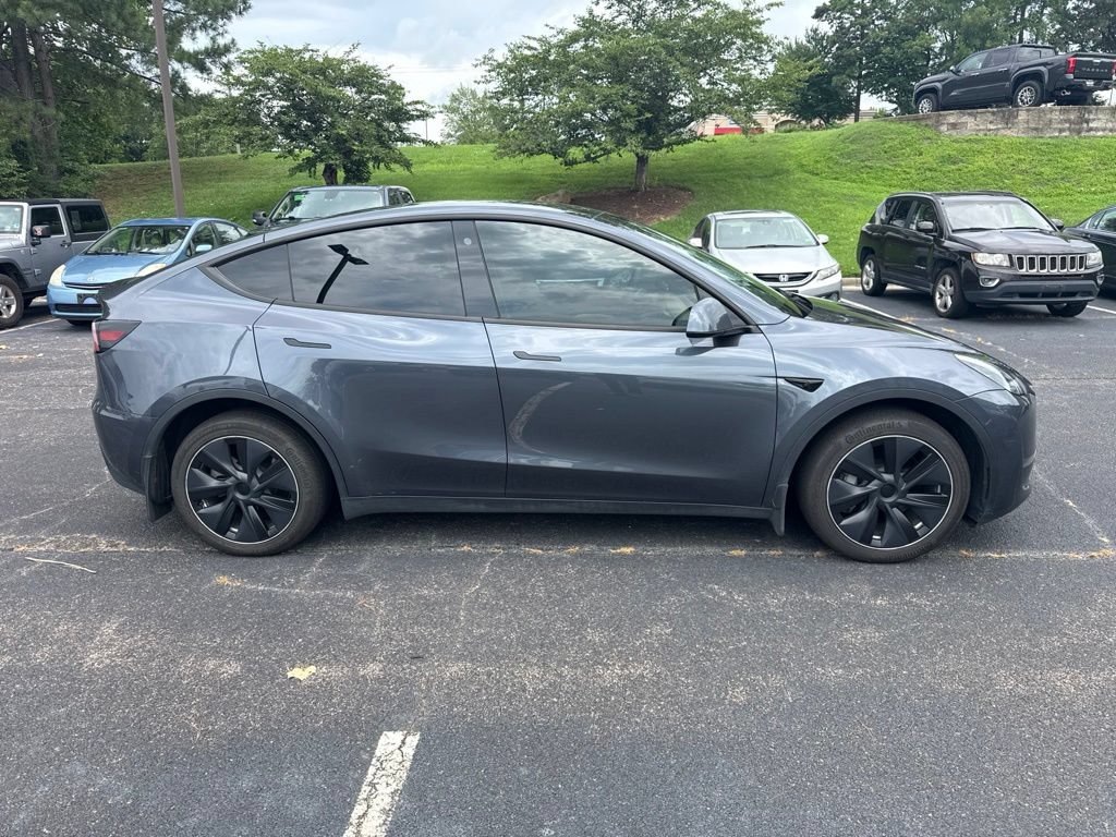 Used 2023 Tesla Model Y Long Range AWD/4WD image 2