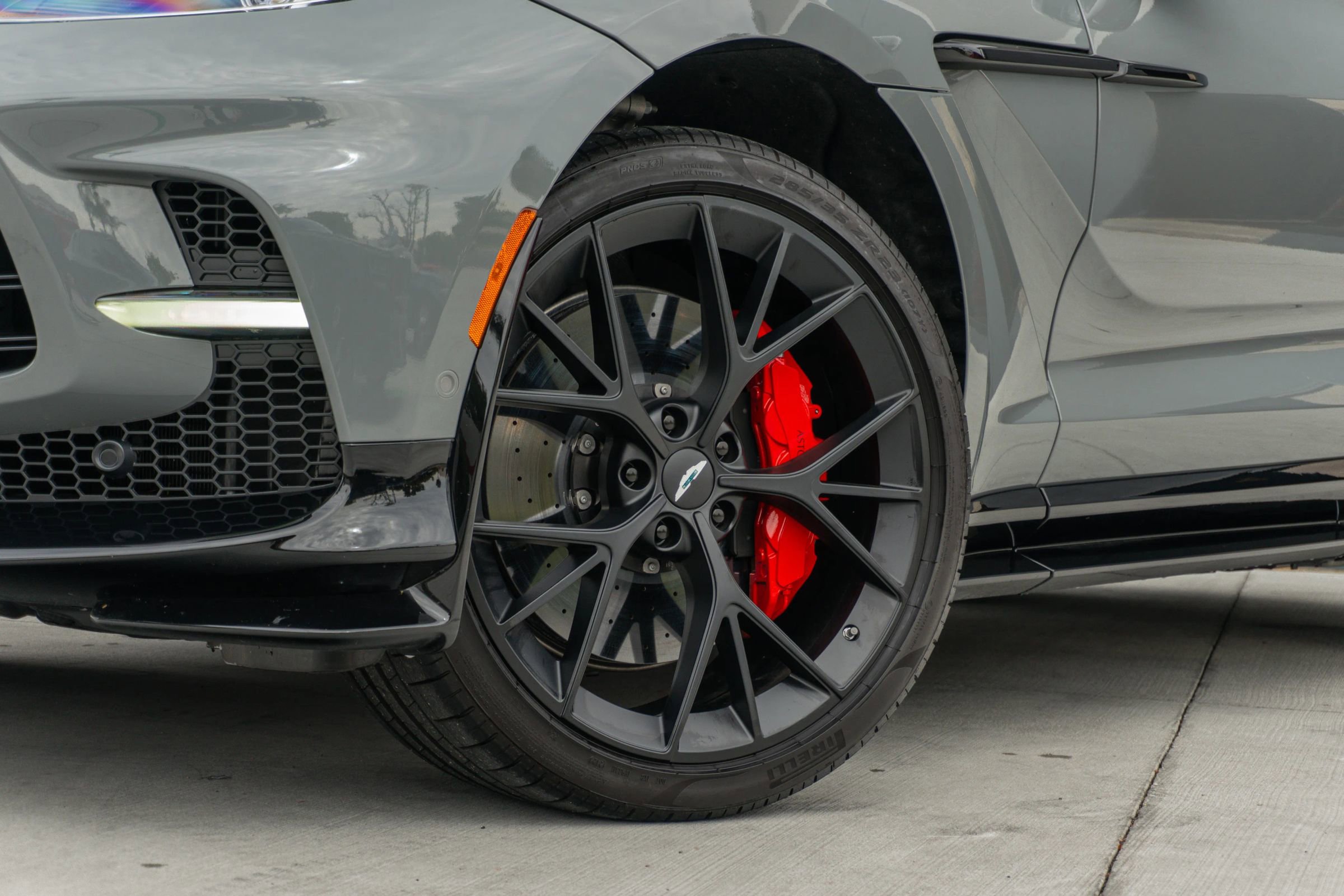 Used 2025 Aston Martin DBX 707 image 24