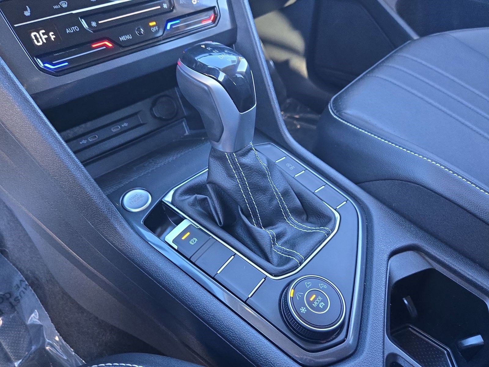 Used 2022 Volkswagen Tiguan SE image 15