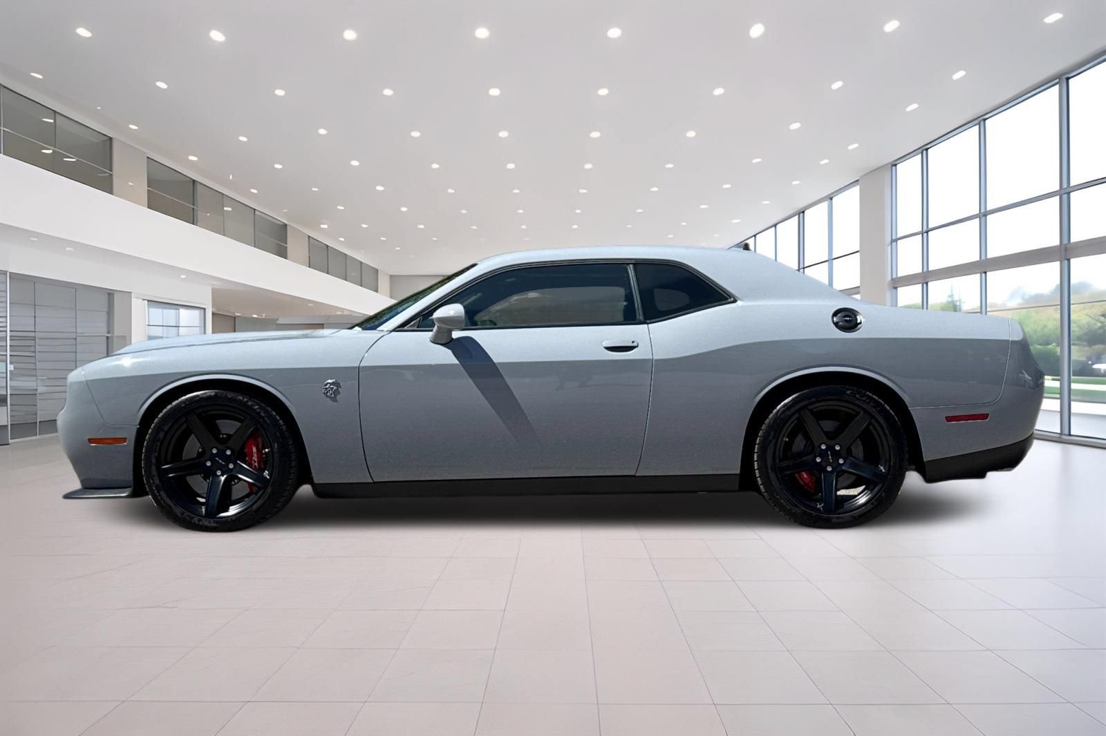 Used 2021 Dodge Challenger SRT Hellcat w/ Plus Package RWD image 7