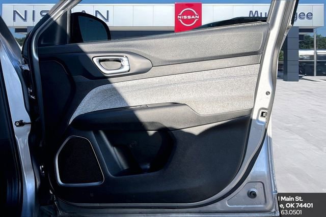 Used 2023 Jeep Compass Sport image 24