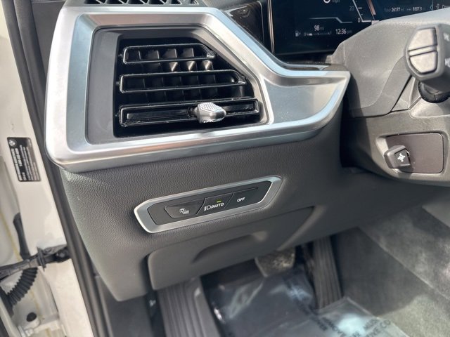 Used 2024 BMW X7 xDrive40i image 80