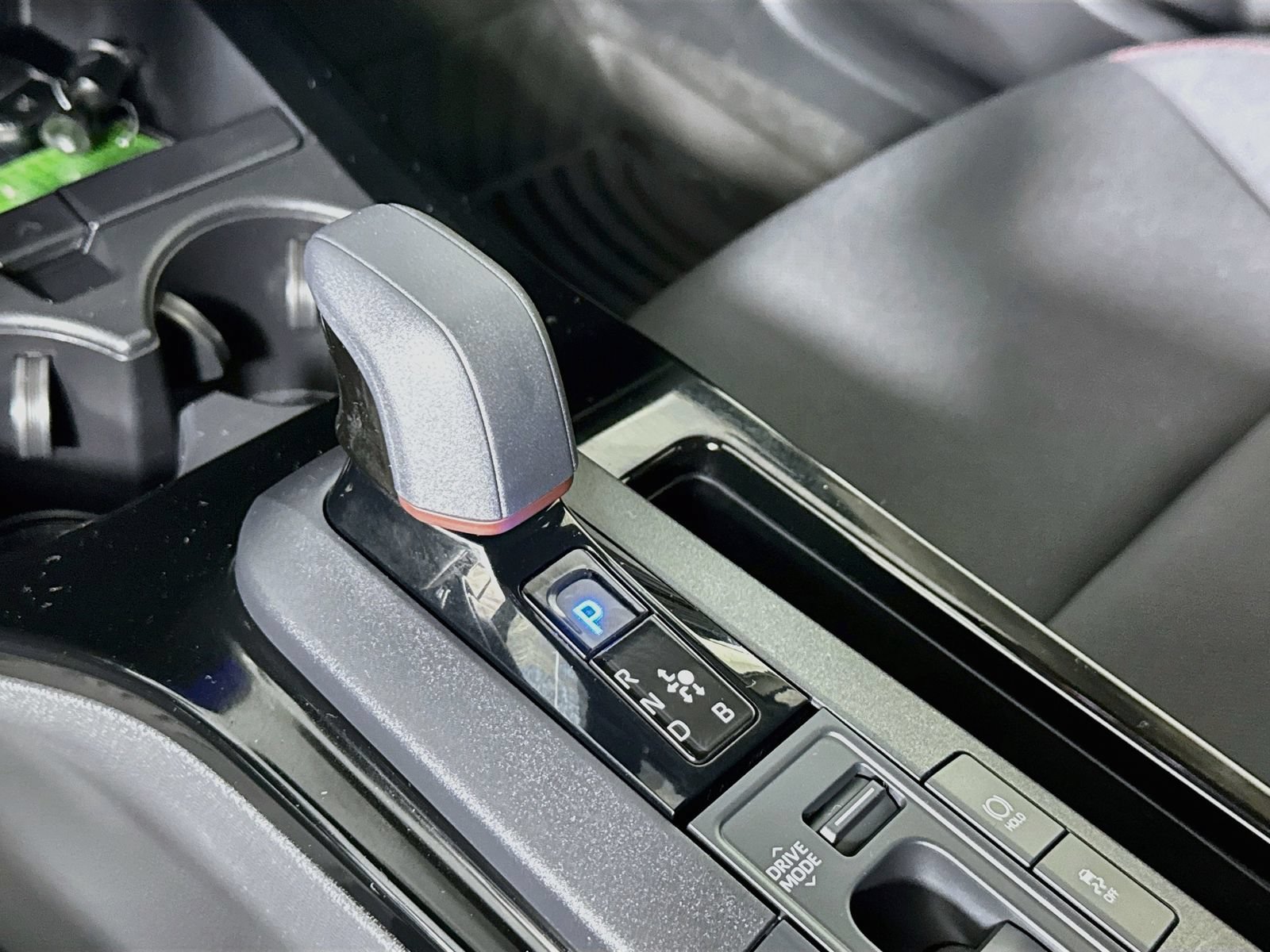 Used 2023 Toyota Prius Prime FWD image 13