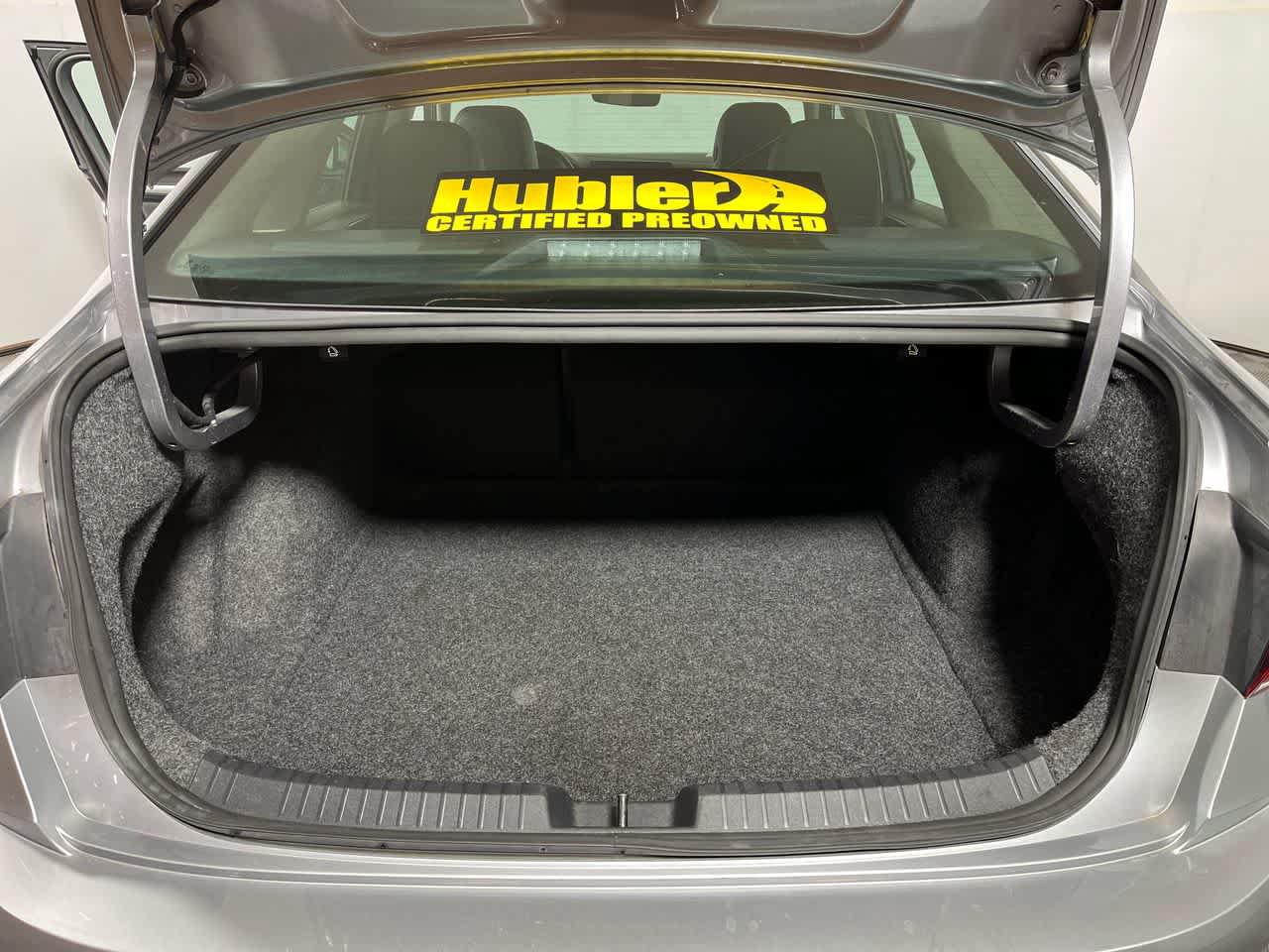 Used 2025 Volkswagen Jetta SE FWD image 28