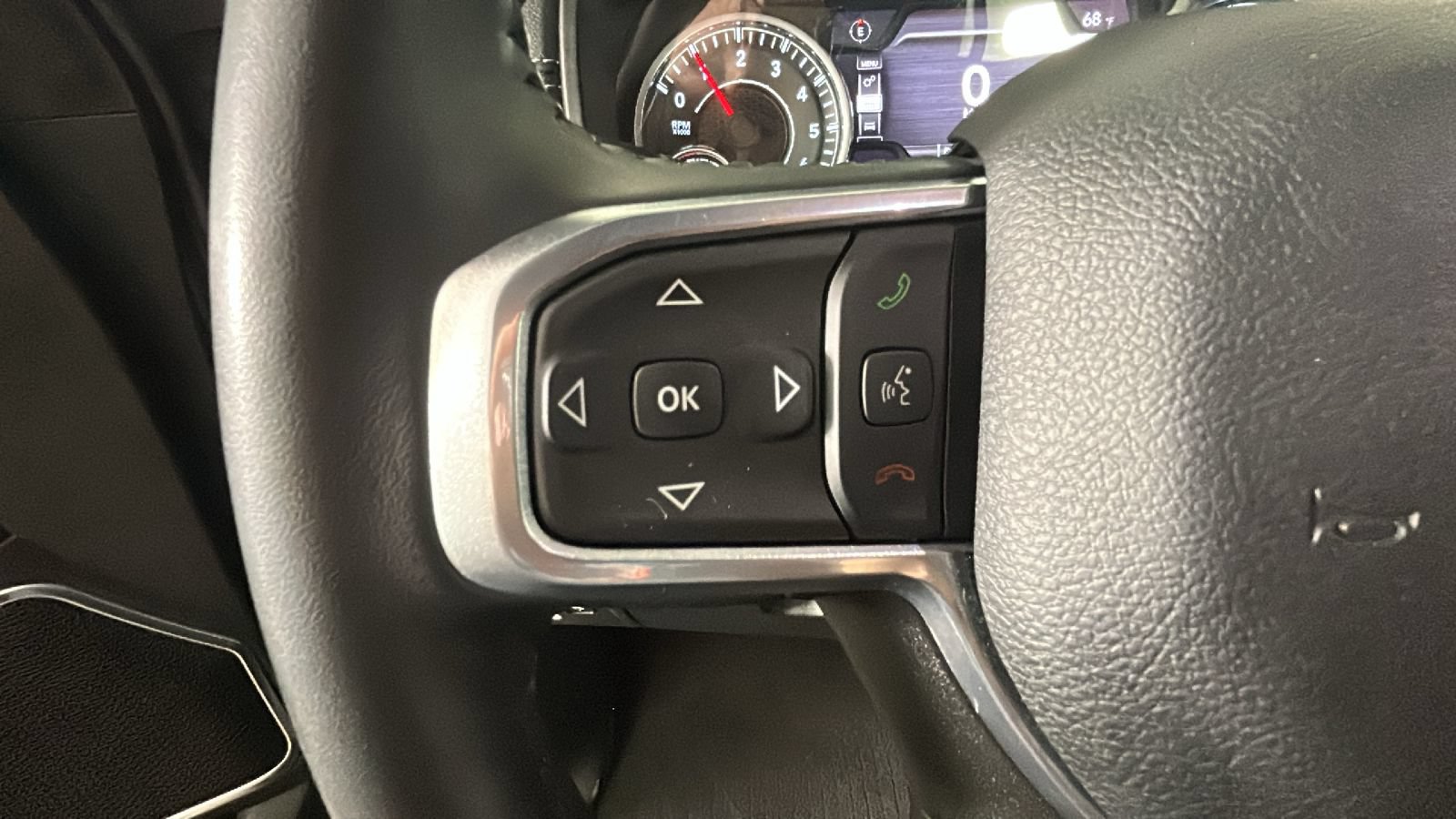 Used 2024 RAM 1500 Laramie AWD/4WD image 19