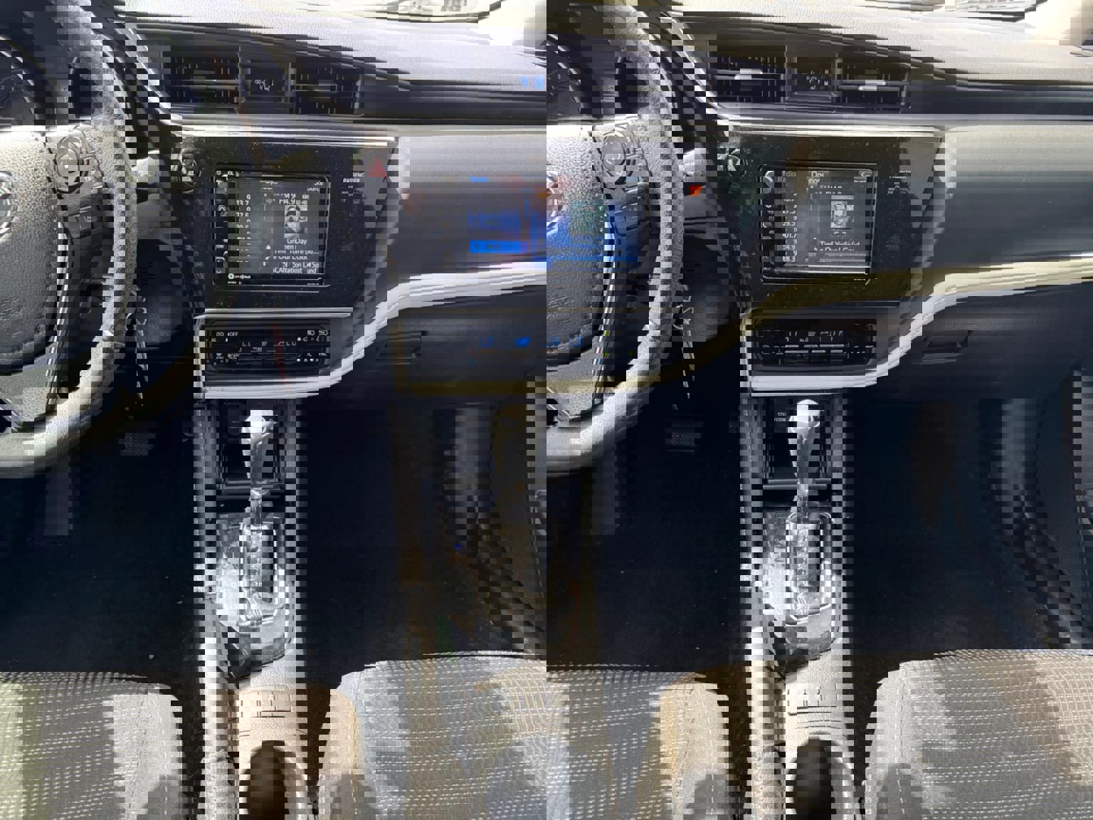 Used 2018 Toyota Corolla iM w/ Carpet Mat Package (TMS) FWD image 15