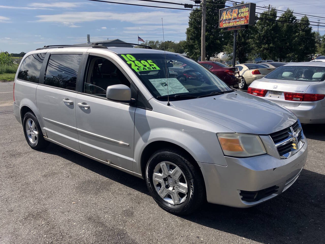 Used 2010 Dodge Grand Caravan SXT FWD image 5