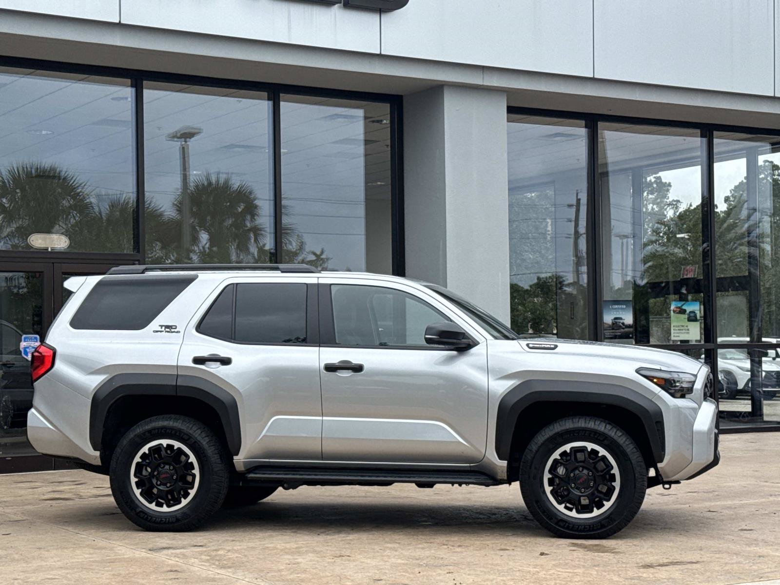 Used 2025 Toyota 4Runner TRD Off-Road AWD/4WD image 2