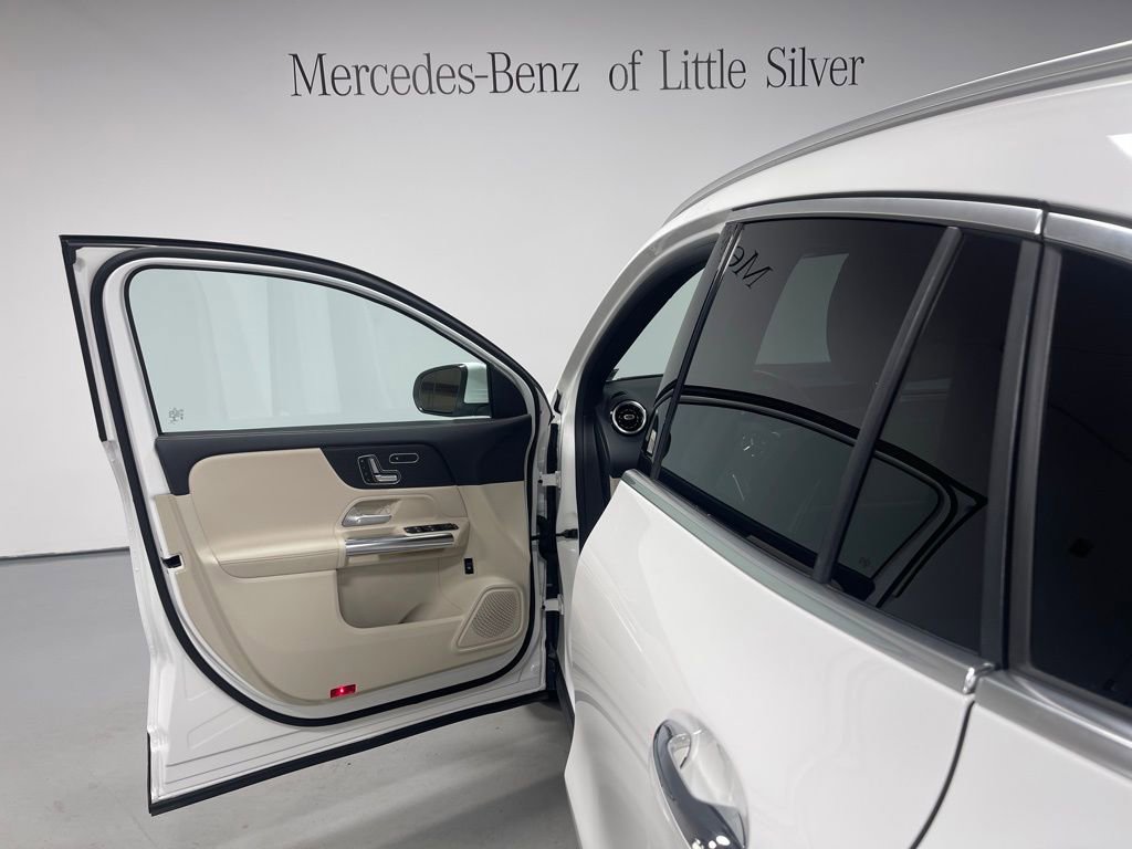 Certified 2023 Mercedes-Benz GLA 250 4MATIC image 17
