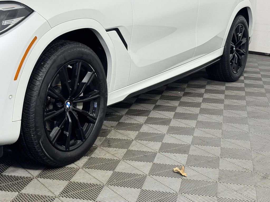 Used 2023 BMW X6 xDrive40i w/ M Sport Package image 12