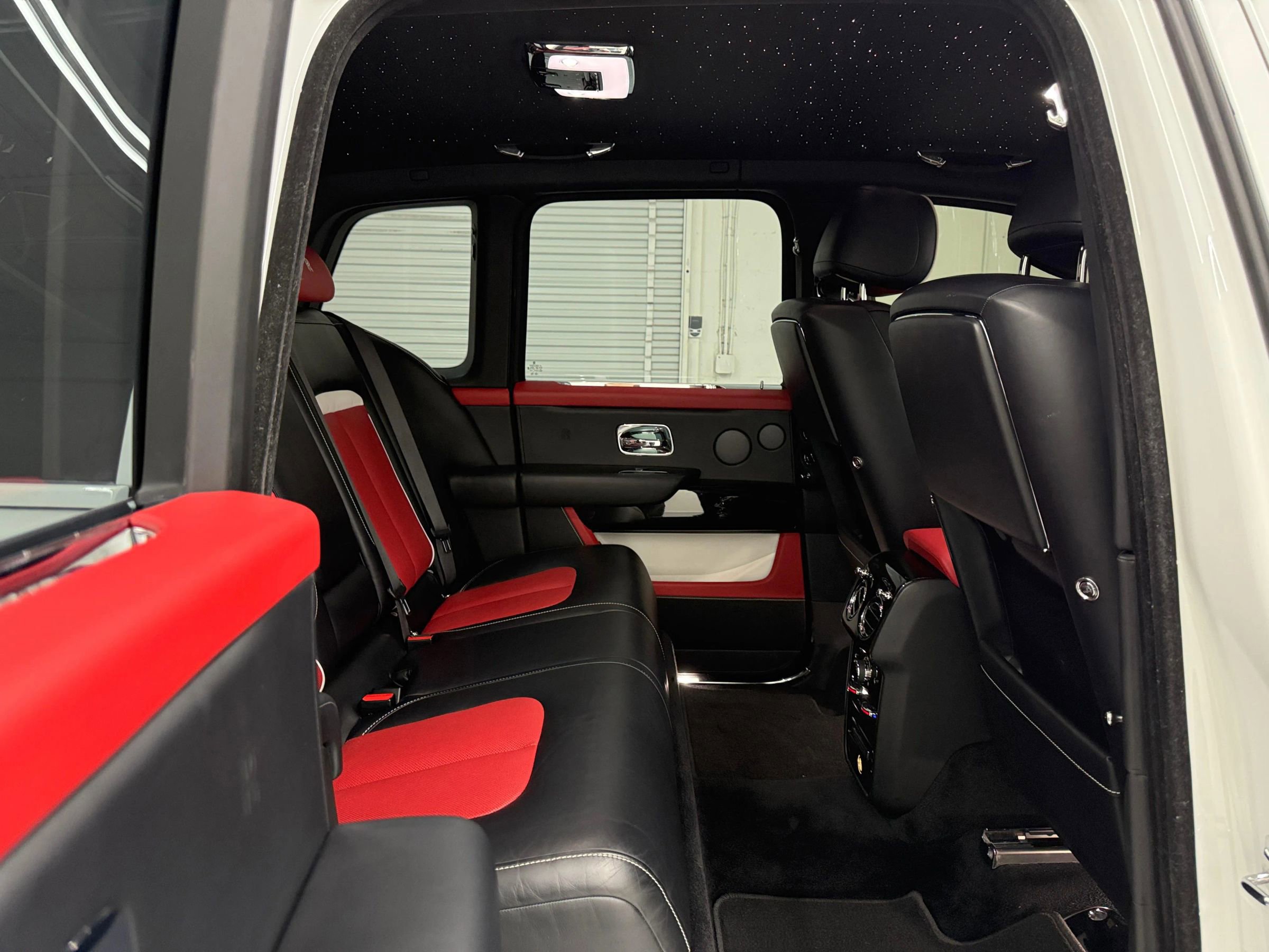 Used 2020 Rolls-Royce Cullinan image 15