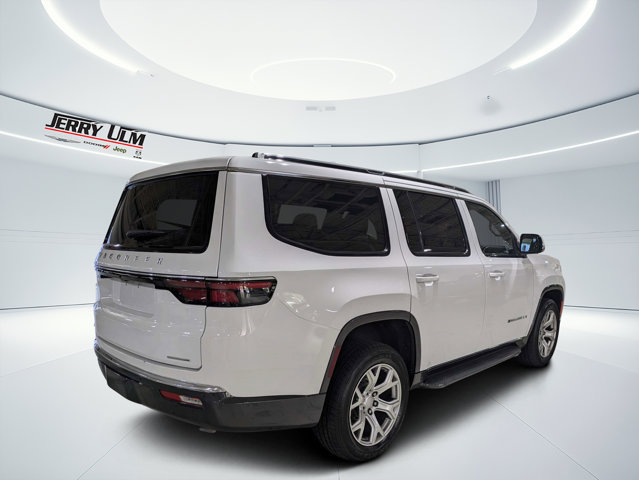 Used 2022 Jeep Wagoneer Series II AWD/4WD image 3