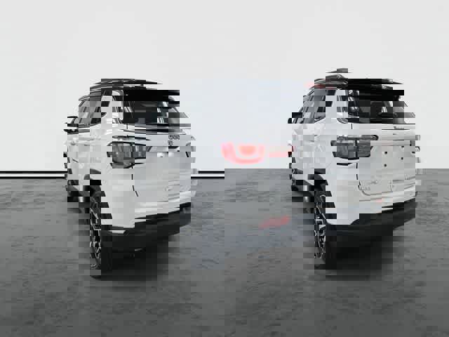 Used 2025 Jeep Compass Limited image 2