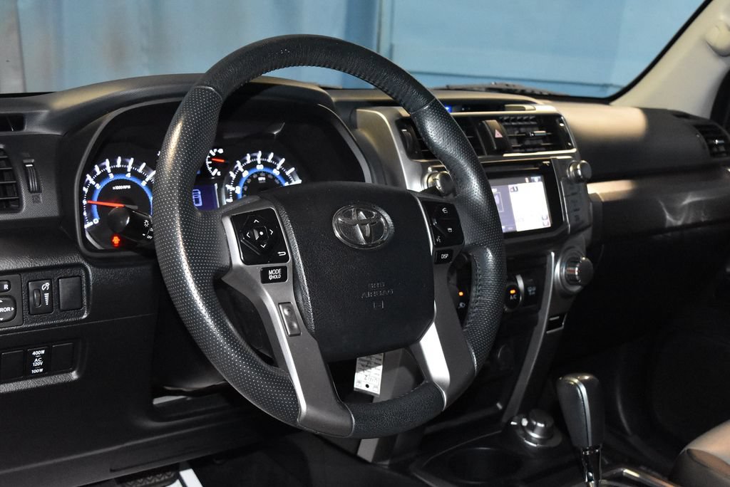 Used 2019 Toyota 4Runner SR5 Premium AWD/4WD image 2