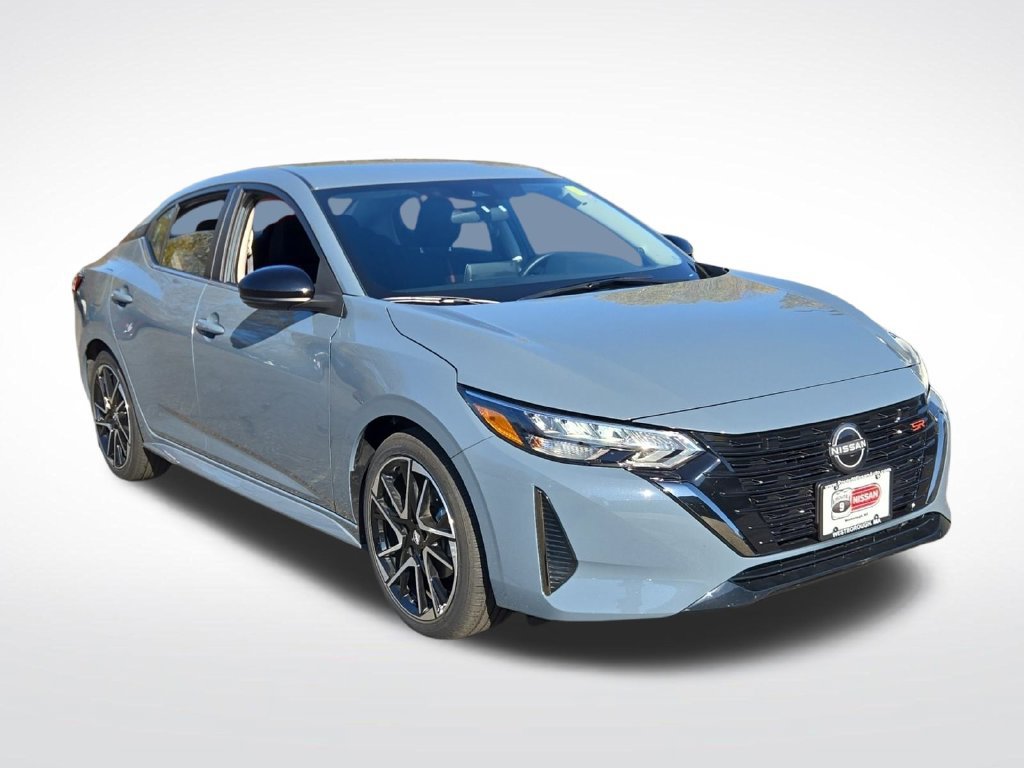 Used 2025 Nissan Sentra SR w/ Trunk Package FWD image 1