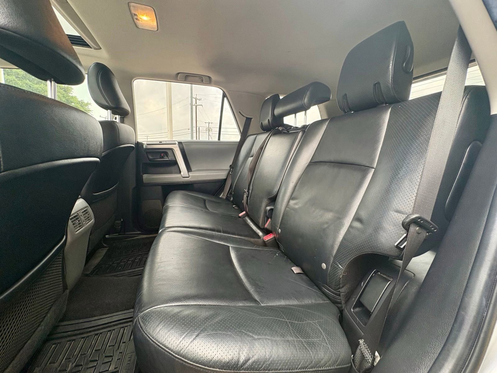 Used 2011 Toyota 4Runner SR5 w/ Premium Pkg w/Leather RWD image 15