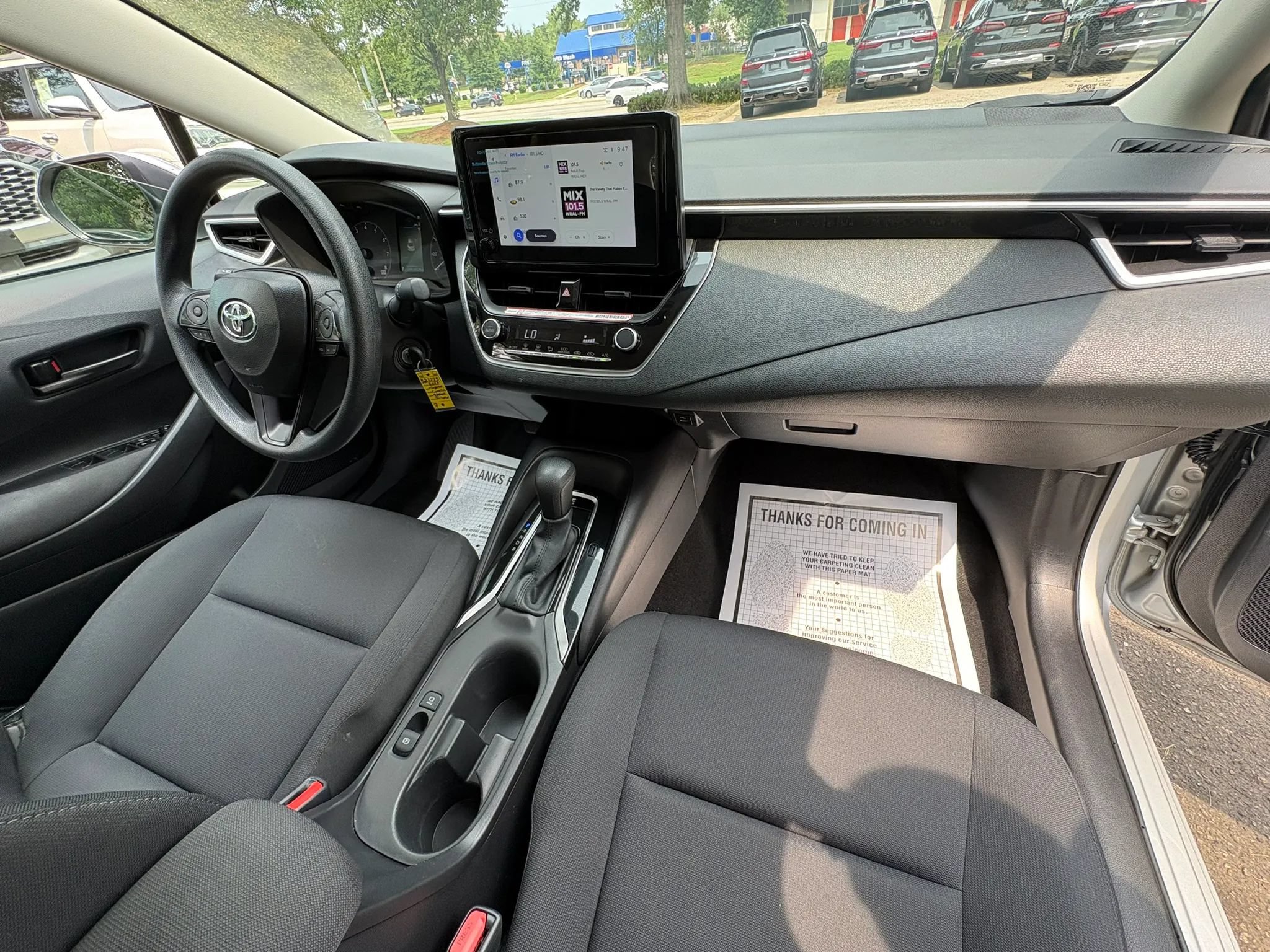Used 2025 Toyota Corolla LE FWD image 10