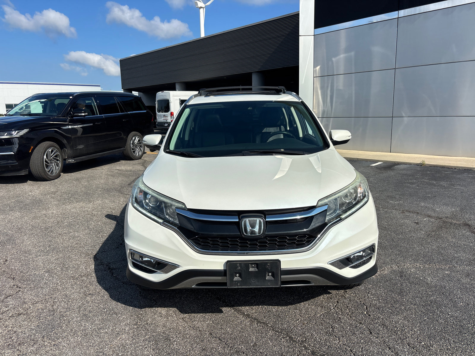 Used 2015 Honda CR-V Touring image 2