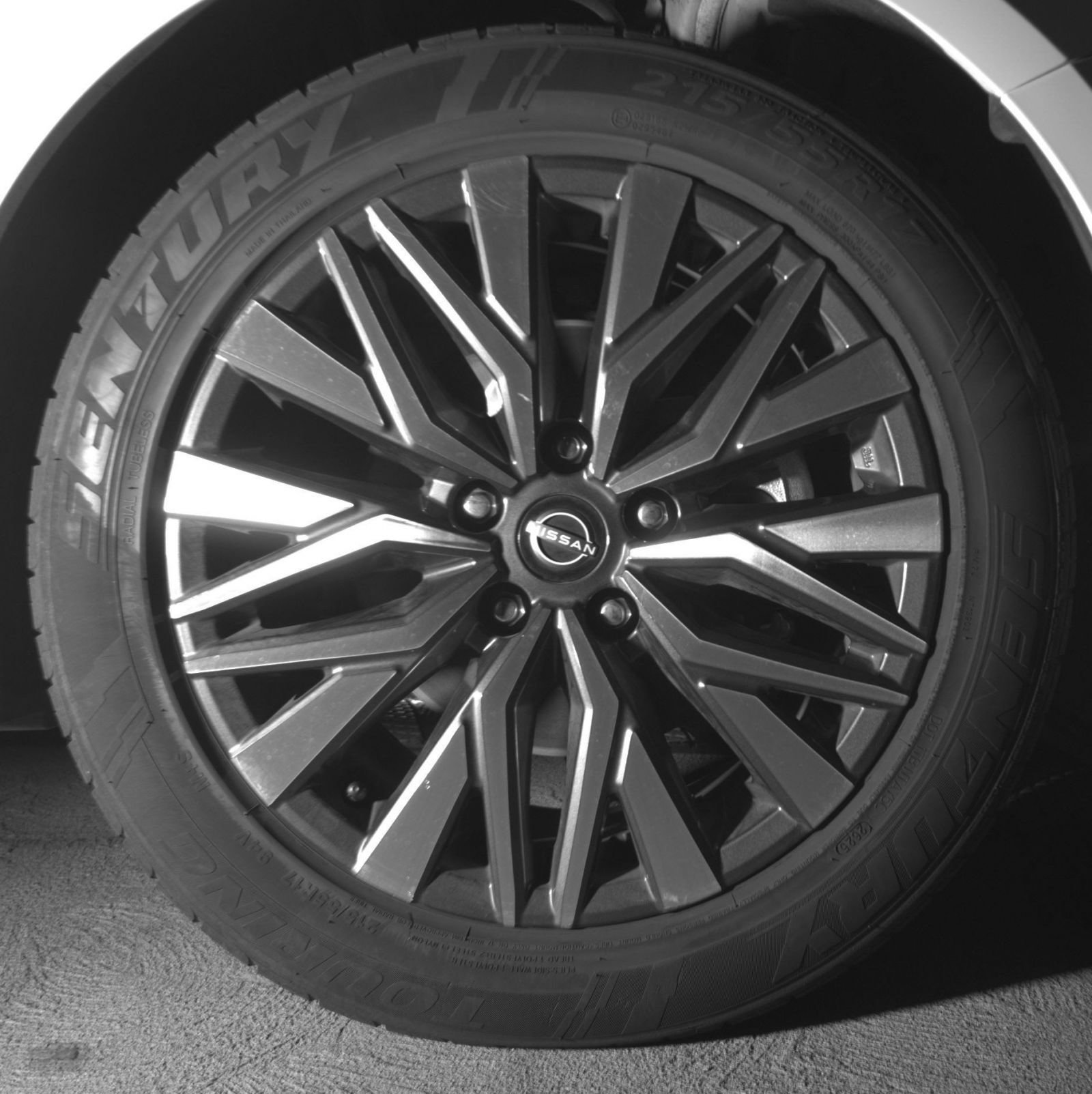 Used 2025 Nissan Altima 2.5 SV FWD image 15