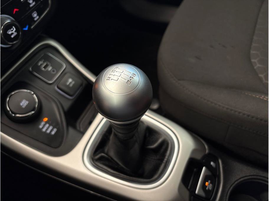 Used 2020 Jeep Compass Sport image 24