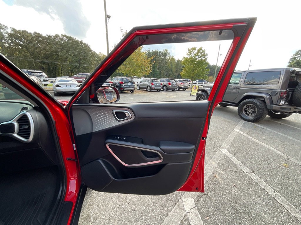 Used 2020 Kia Soul LX image 41