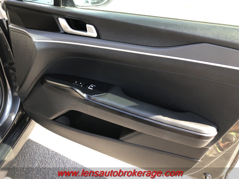Used 2022 Kia K5 LXS FWD image 21