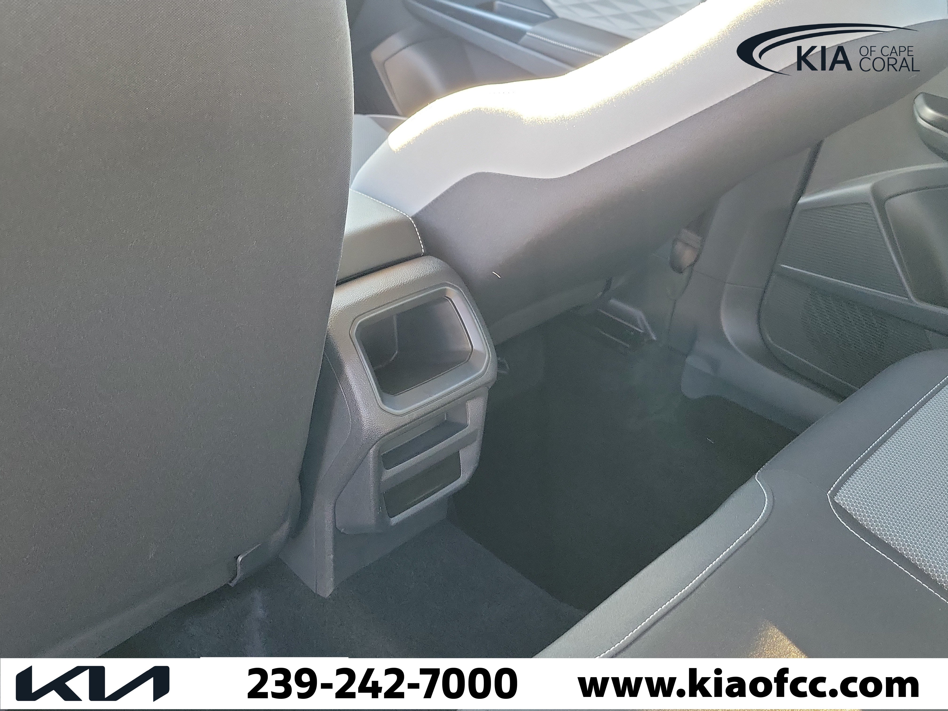 Used 2024 Volkswagen Taos S FWD image 12