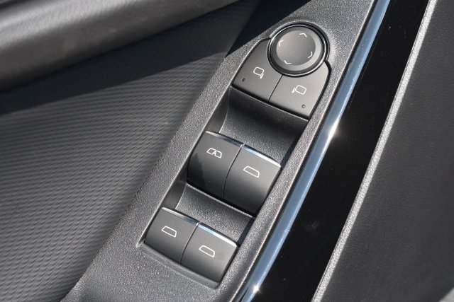 New 2027 Chevrolet Equinox RS w/ Convenience Package III FWD image 24