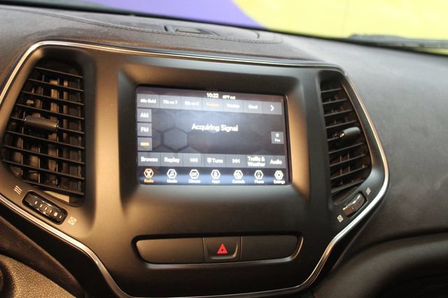 Used 2021 Jeep Cherokee Latitude AWD/4WD image 19