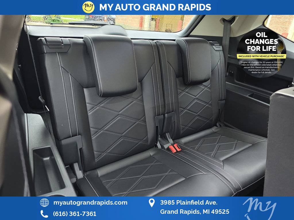 Used 2025 Volkswagen Atlas SE AWD/4WD image 22