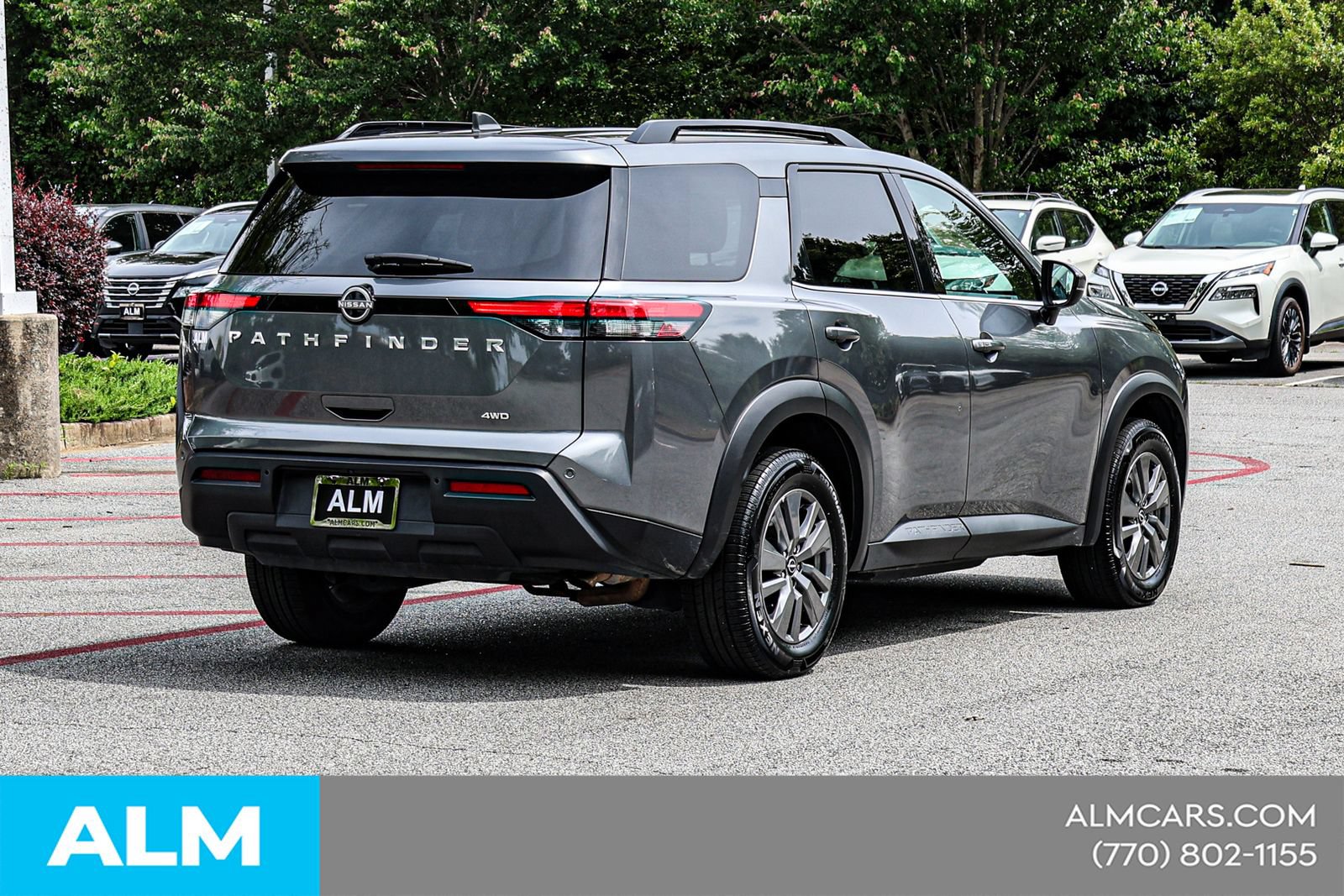 Used 2025 Nissan Pathfinder SV AWD/4WD image 7