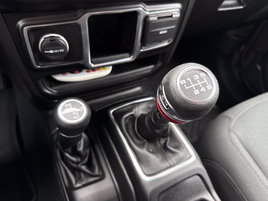 Used 2022 Jeep Gladiator Sport AWD/4WD image 22