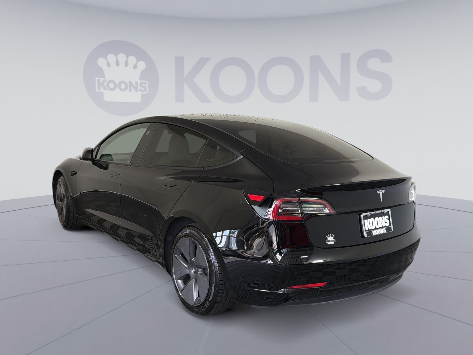 Used 2023 Tesla Model 3 Standard Range RWD image 4
