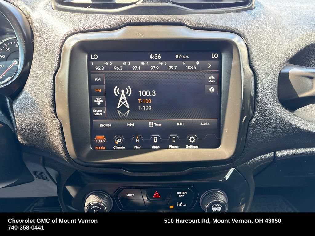 Used 2023 Jeep Renegade Latitude AWD/4WD image 21