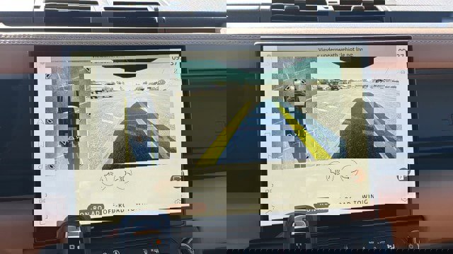 New 2026 Land Rover Defender 110 X-Dynamic SE image 25