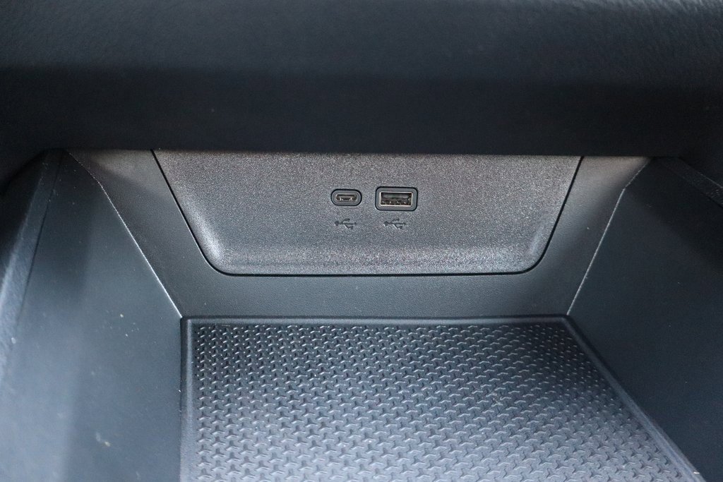 New 2026 Chevrolet Equinox LT w/ Convenience Package II image 17