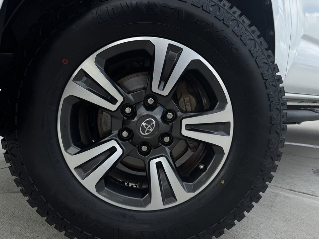 Used 2020 Toyota Tacoma SR w/ SR Convenience Package RWD image 9