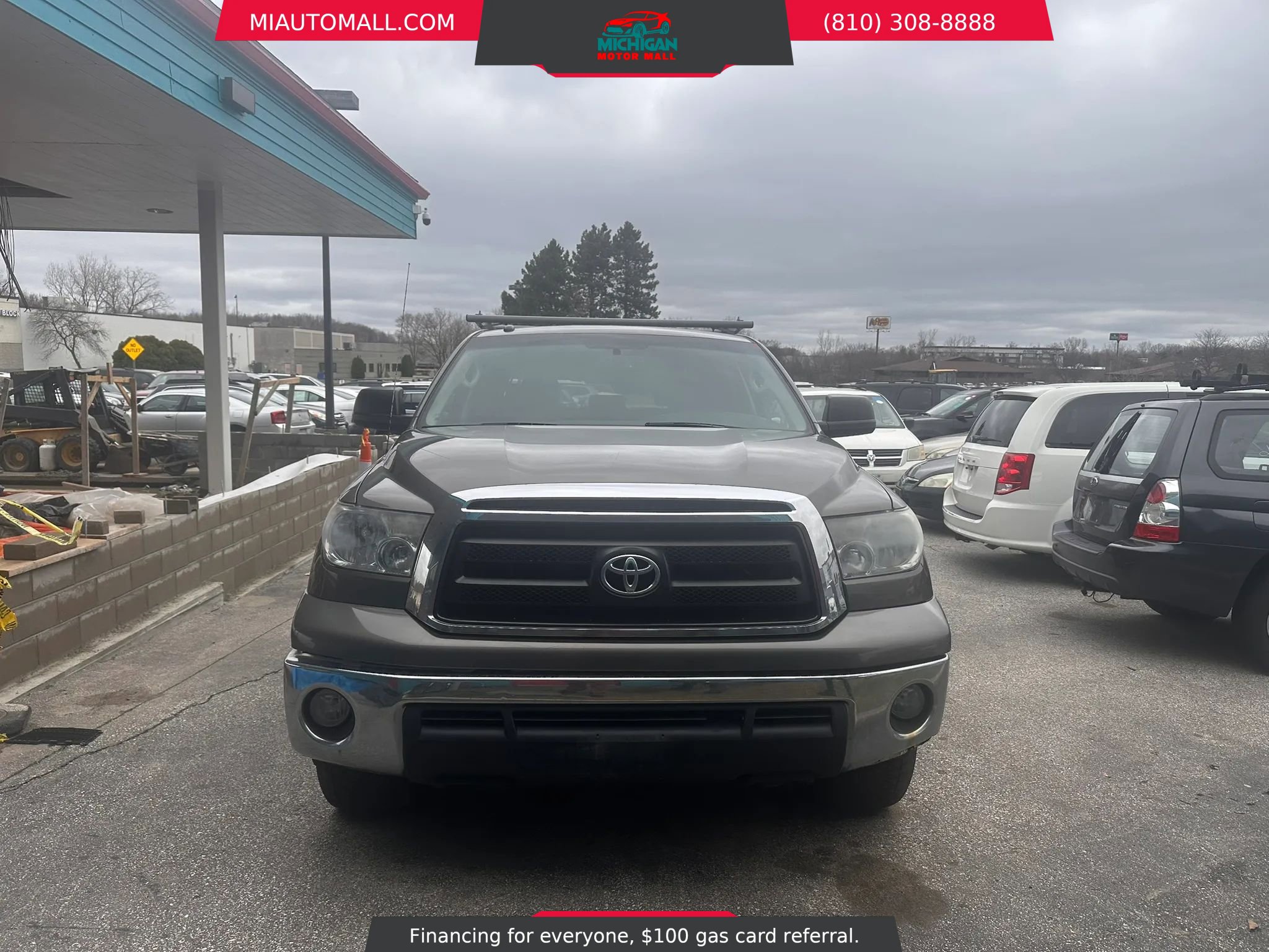 Used 2013 Toyota Tundra 4x4 CrewMax w/ Tow Pkg image 2