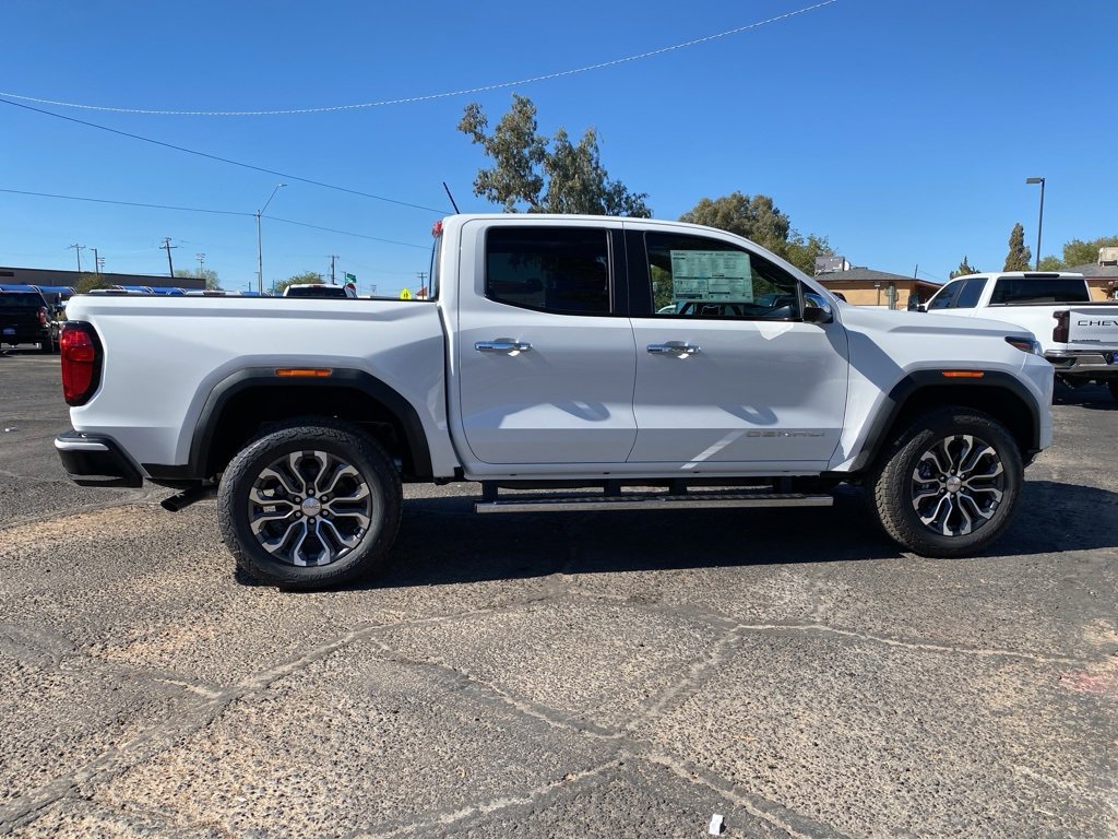 New 2026 GMC Canyon Denali image 7