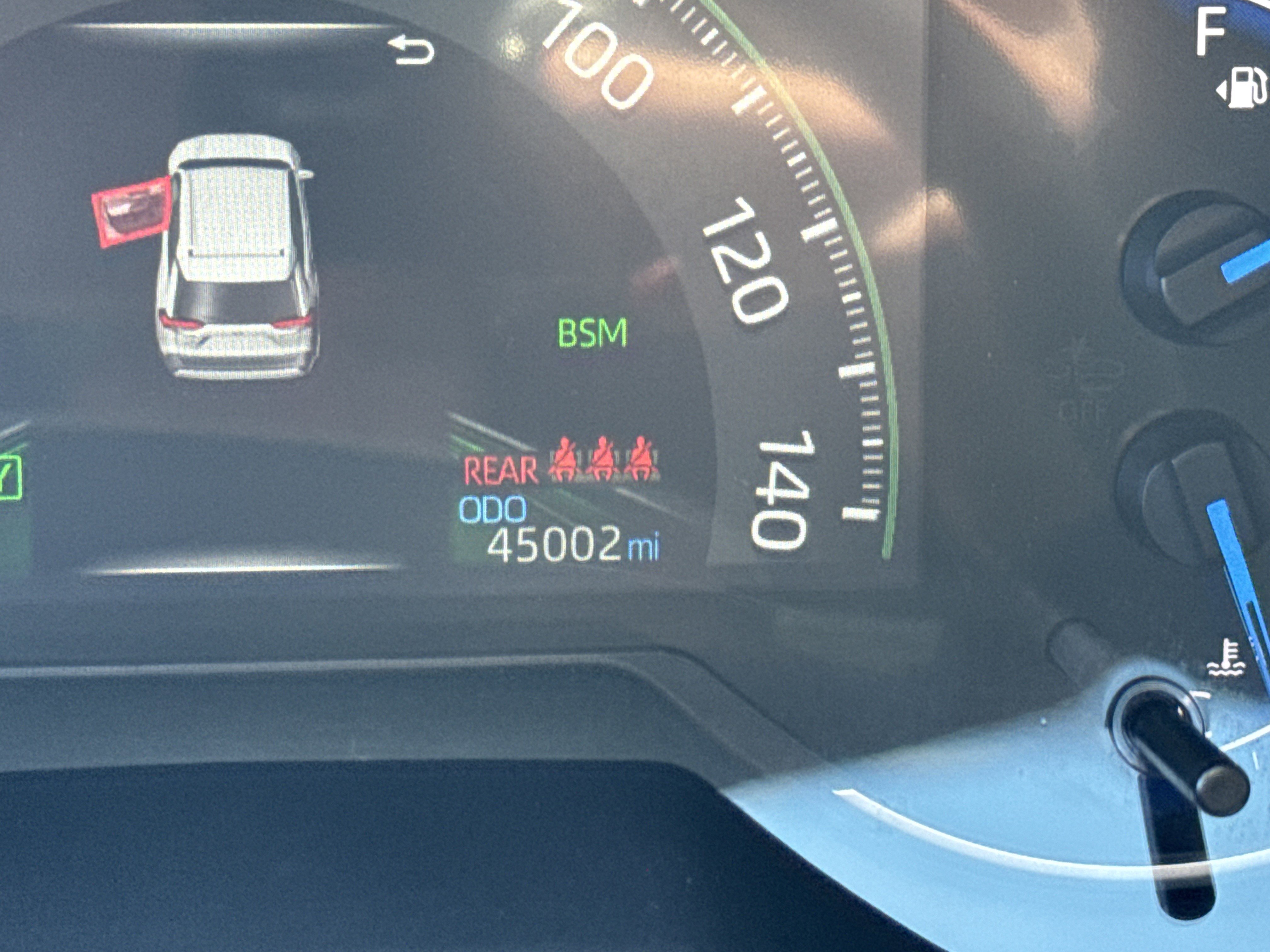 Used 2025 Toyota RAV4 XLE w/ Convenience Package image 27